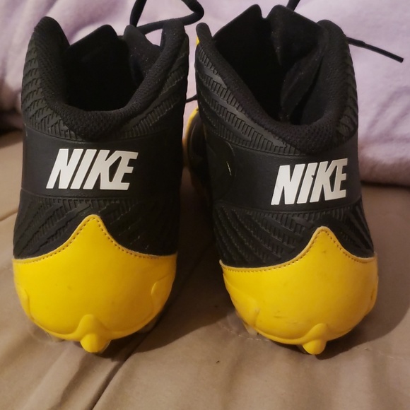 nike alpha speed cleats